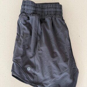 Lululemon Hotty Hot Short High- Rise Long 4" Black Size 6